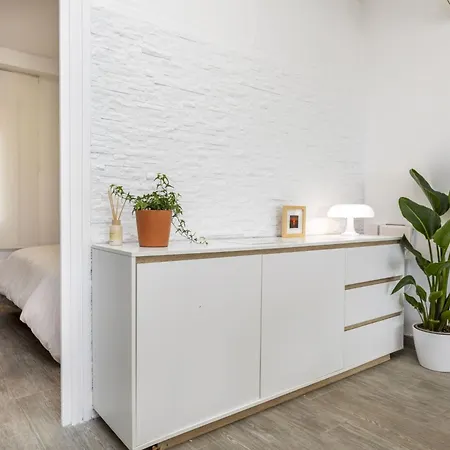 Rojo By Interhome