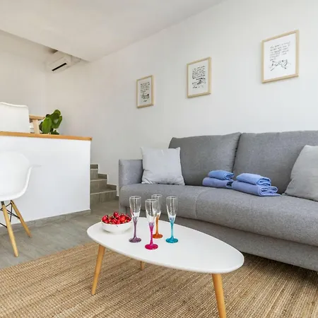 Rojo By Interhome * Tossa de Mar