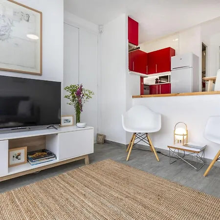 Rojo By Interhome